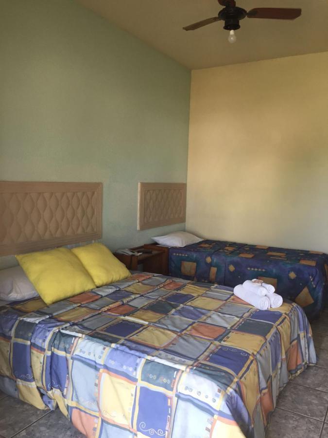 Hotel Pousada Guaypora グアラパリー エクステリア 写真